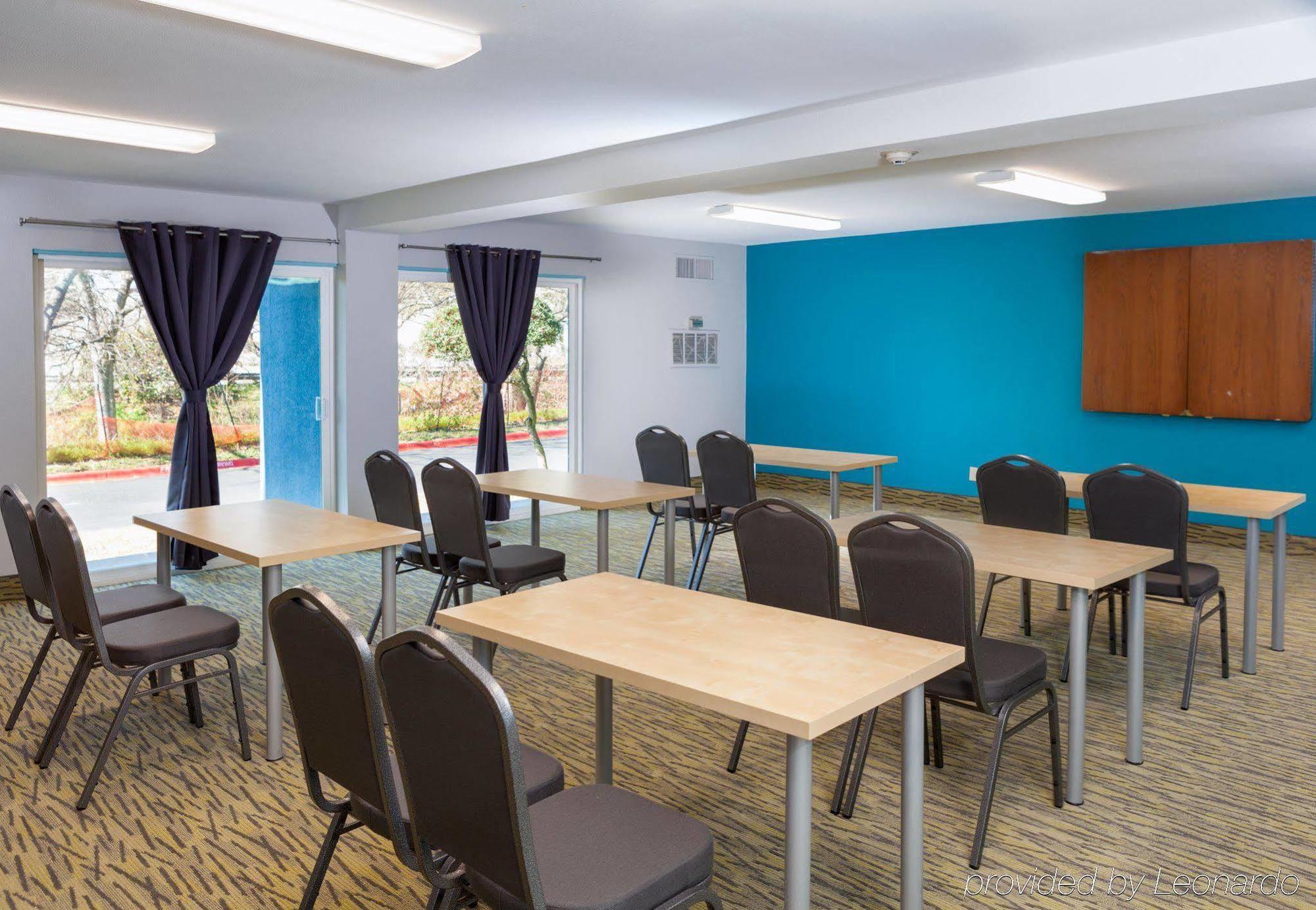 Aae Austin'S Travelodge Екстер'єр фото